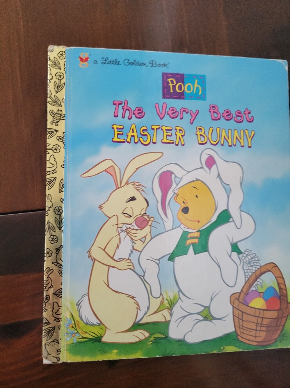 Pooh: The Very Best Easter Bunny (A Little Golden Book)